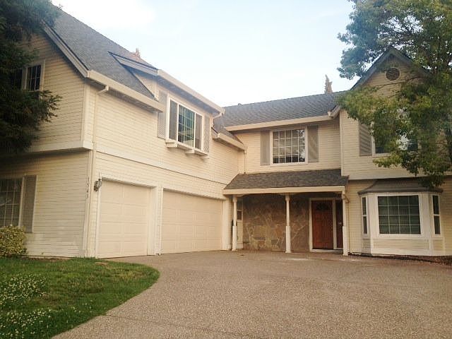 1st image of 1543 River Oak Way