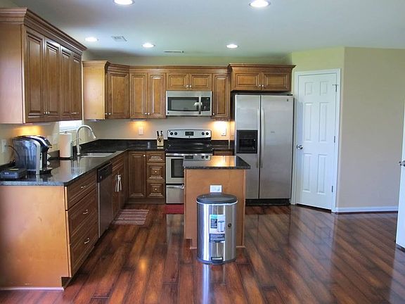 4th image of 972 Avenue H