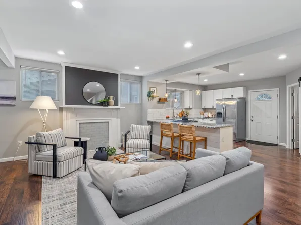 718 Reinhard Ave, Columbus, OH 43206