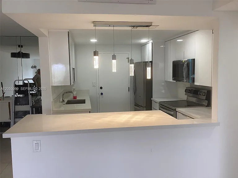 800 NE 195th St #415 — Photo 8