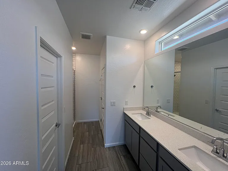 19 N 197th Dr — Photo 10
