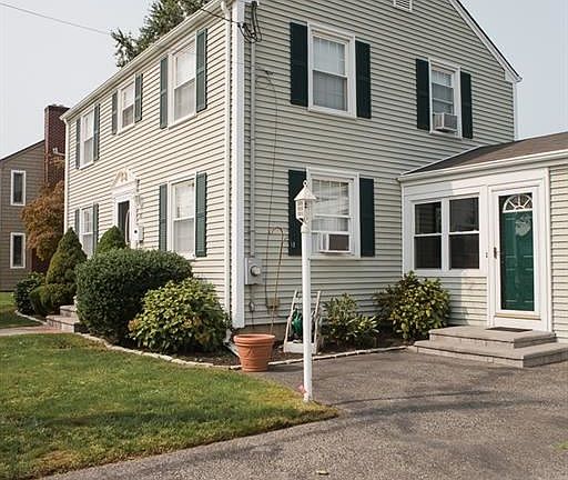 2nd image of 80 Howland Ave