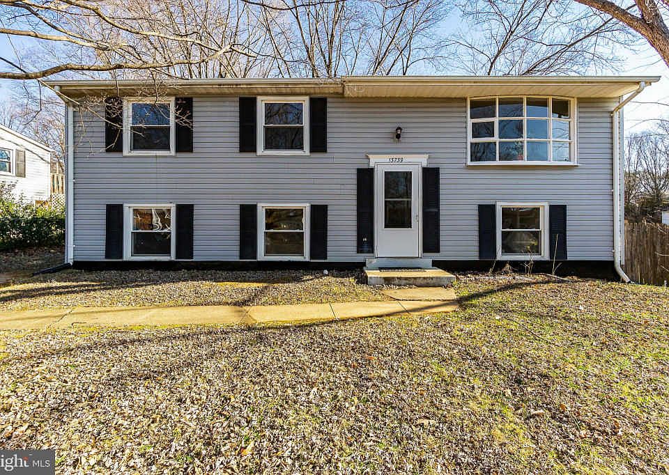 1st image of 13739 Marilyn Ct
