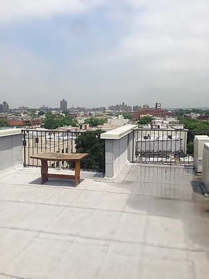 Rented by Lilia Anastasiadis, LREB | media 36