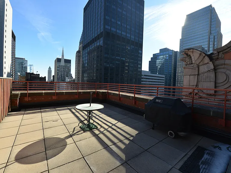 208 W Washington St #2304 — Photo 21