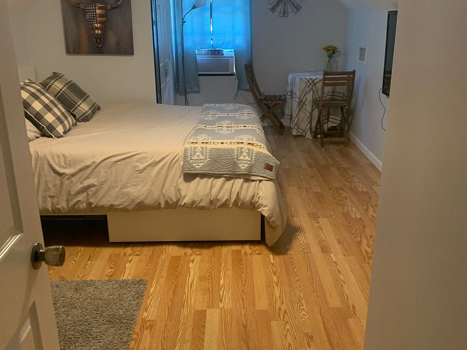 1st image of 161 Eileen Ave #1