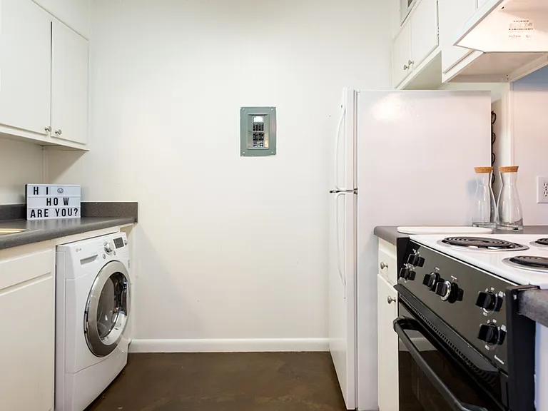 3914 Avenue D — Photo 10