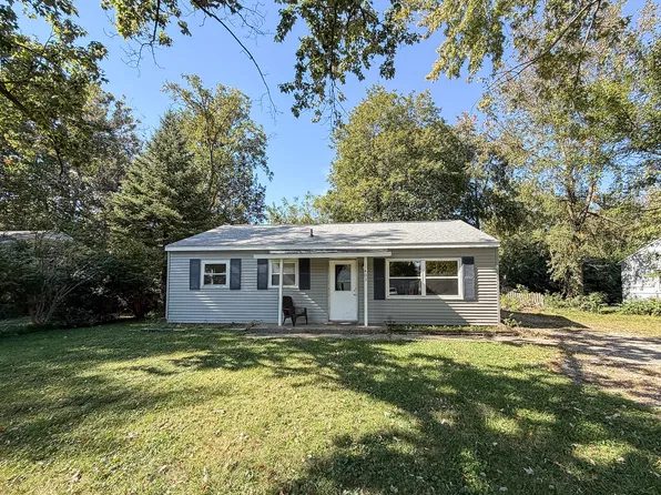 1403 Glendale Dr, Champaign, IL 61821