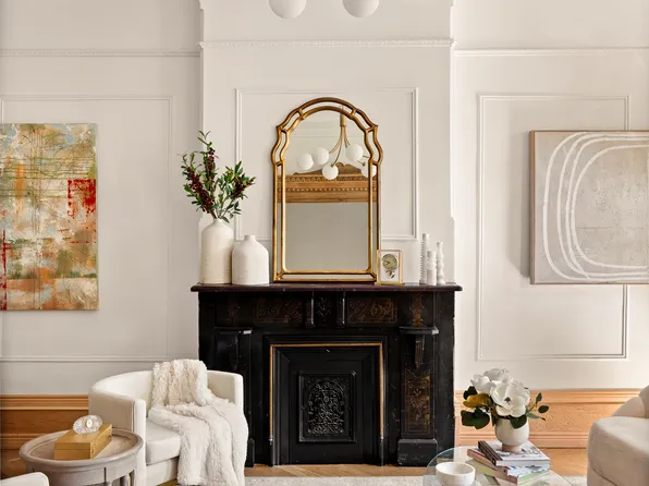 569 Monroe Street image 4 of 23