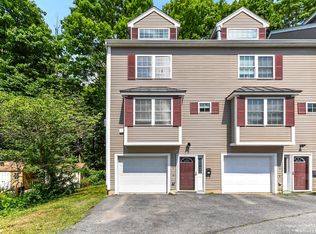 18 Hampton Ave UNIT 4, Lowell, MA 01854