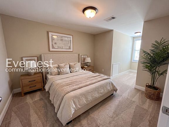 4th image of 3870 Valley View Ct