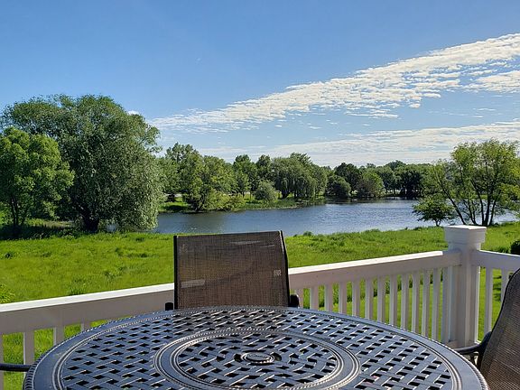 2nd image of 1064 Orchard Pond Ct
