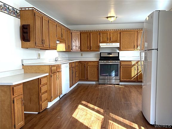 4th image of 8078 Higgins Rd