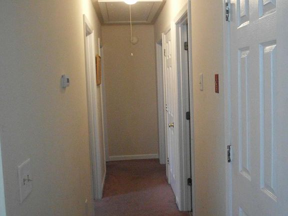 5th image of 216 Green St