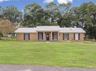 3221 Meadow Ln, Mobile, AL 36618