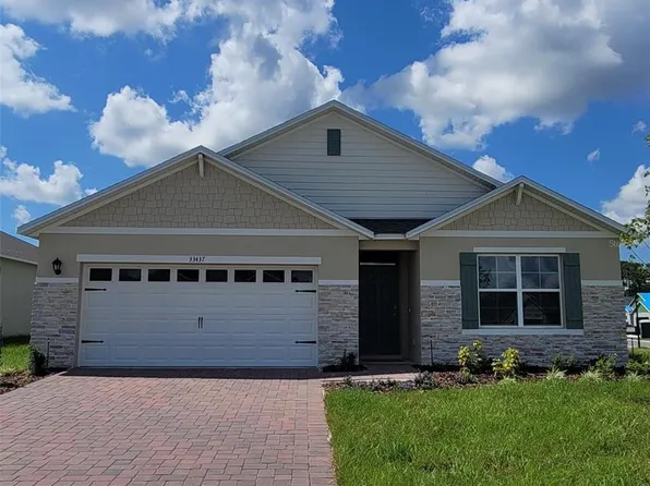 33437 Country House Dr, Sorrento, FL 32776