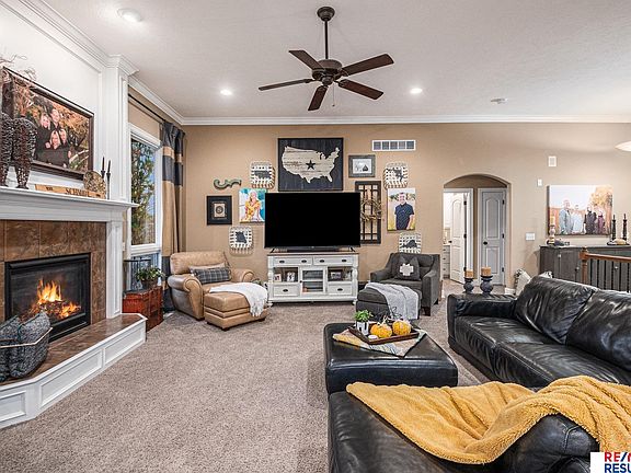 5th image of 3915 S 188th St