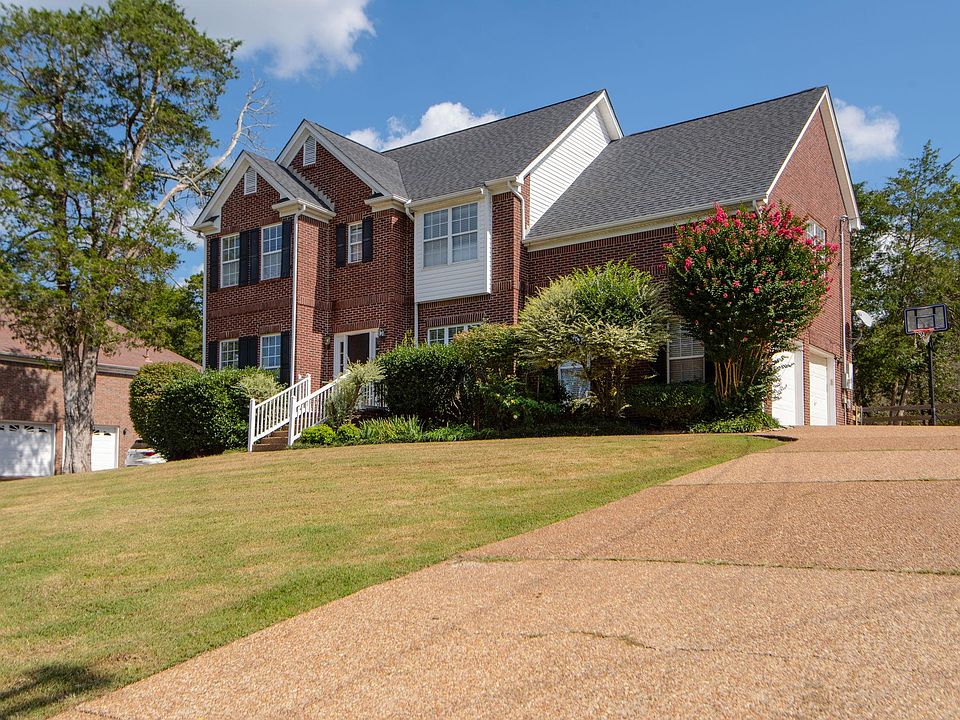 1st image of 308 Baronswood Dr