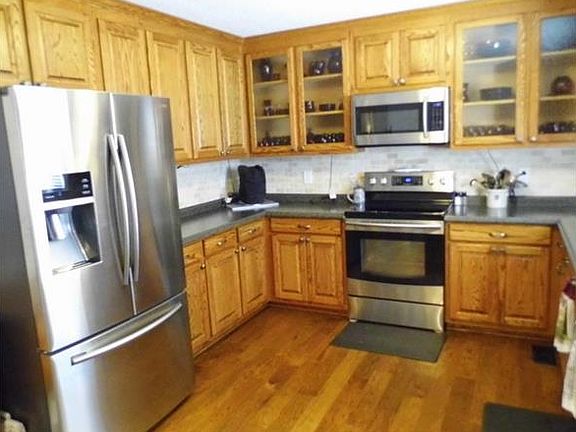5th image of 2571 Old Pond Dr #7