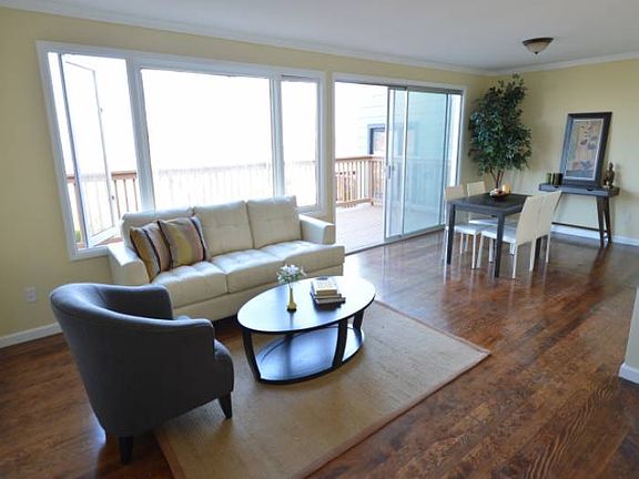 4th image of 62 Bridgeview Dr