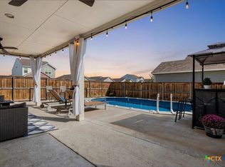 101 Magnum Force Dr, Jarrell, TX 76537