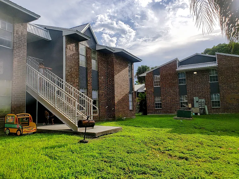 Lake View Villas — Photo 41