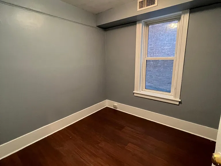 546 Main St #2 — Photo 8