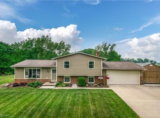 14305 Sharonbrook Ave NE, Hartville, OH 44632