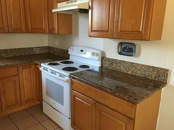 3rd image of 3053 W Teranimar Dr
