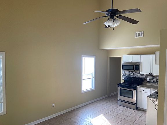 2nd image of 306 Countryview Cv