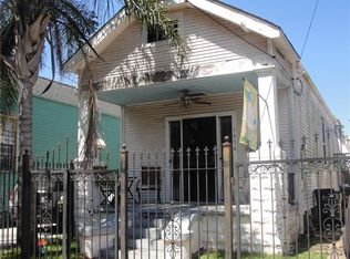 1434 Cambronne St, New Orleans, LA 70118