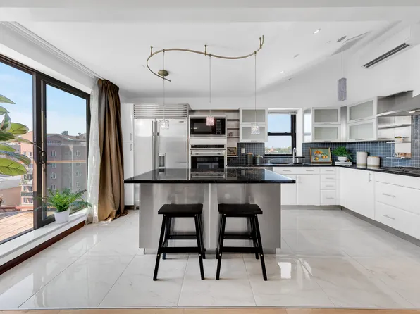 3411 Guider Avenue image 1 of 11