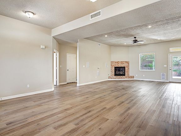 5th image of 504 Accipitrine Ct SE