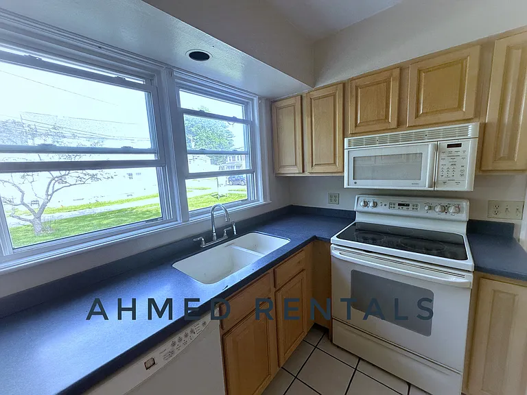 819 Broadway #A1 — Photo 7