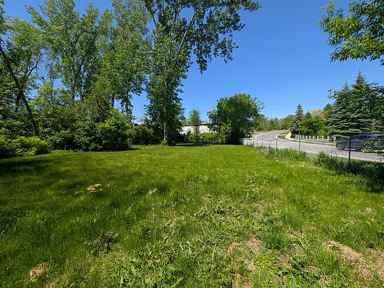 89 Factory St — Photo 22
