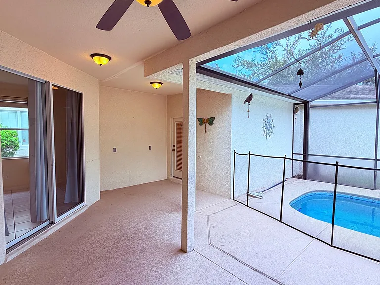4986 Thames St W — Photo 25