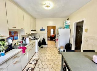 124 Prince St #3R, Boston, MA 02113