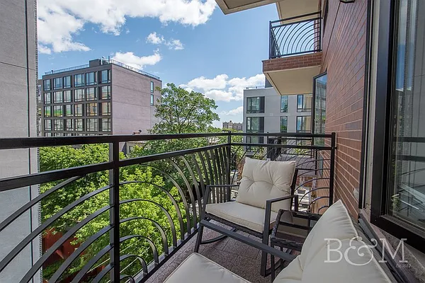 Rented by Brick&Mortar | media 17