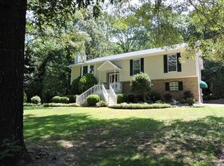 406 Oak Leaf Ln, Birmingham, AL 35244