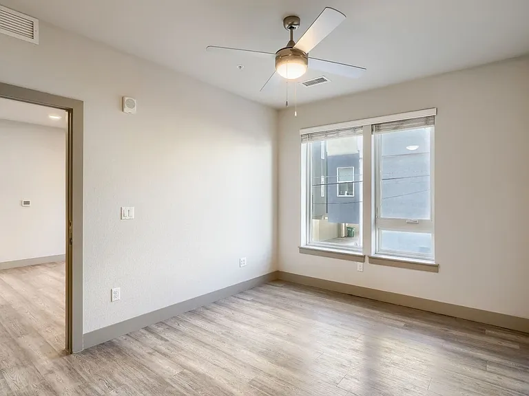 4923 King St — Photo 19