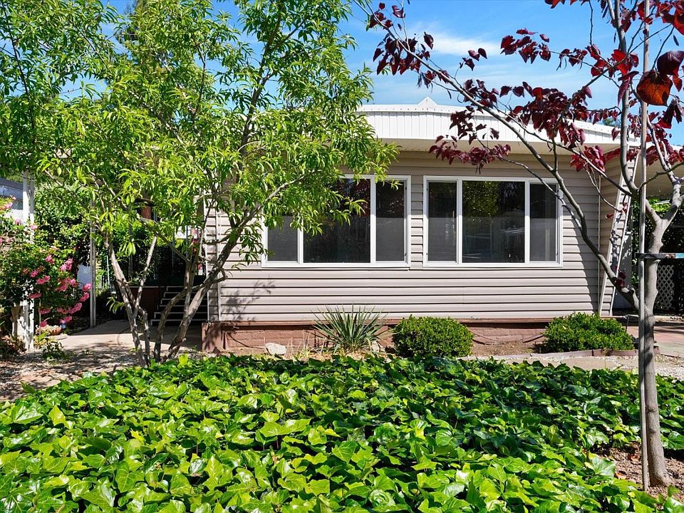 1st image of 68 Palomar Real #68