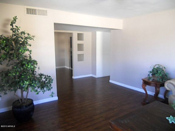 2nd image of 3623 E Sunnyside Dr