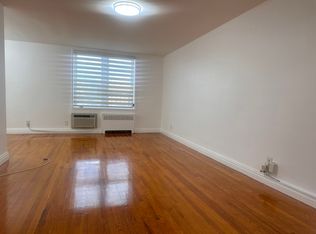 2160 Center Ave APT 4S, Fort Lee, NJ 07024