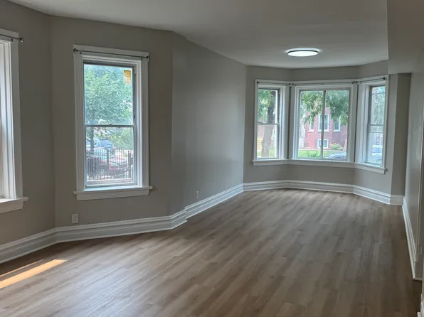 3911 N Kedzie Ave #1, Chicago, IL 60618