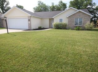 2493 Stonecrop Rd, Huntertown, IN 46748