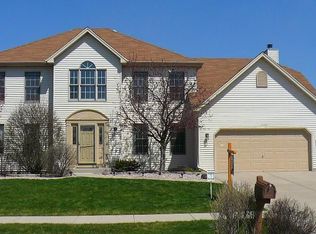 1432 Clear Dr, Bolingbrook, IL 60490