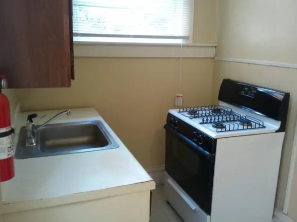 518 2nd St, Pitcairn, PA 15140