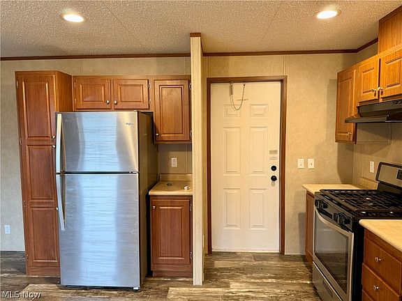 5th image of 2606 Lincoln Way W #61