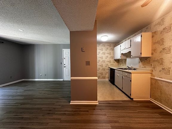 5th image of 5611 Hornaday Rd Unit L