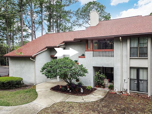 3rd image of 1402 Wood Hill Pl #1402